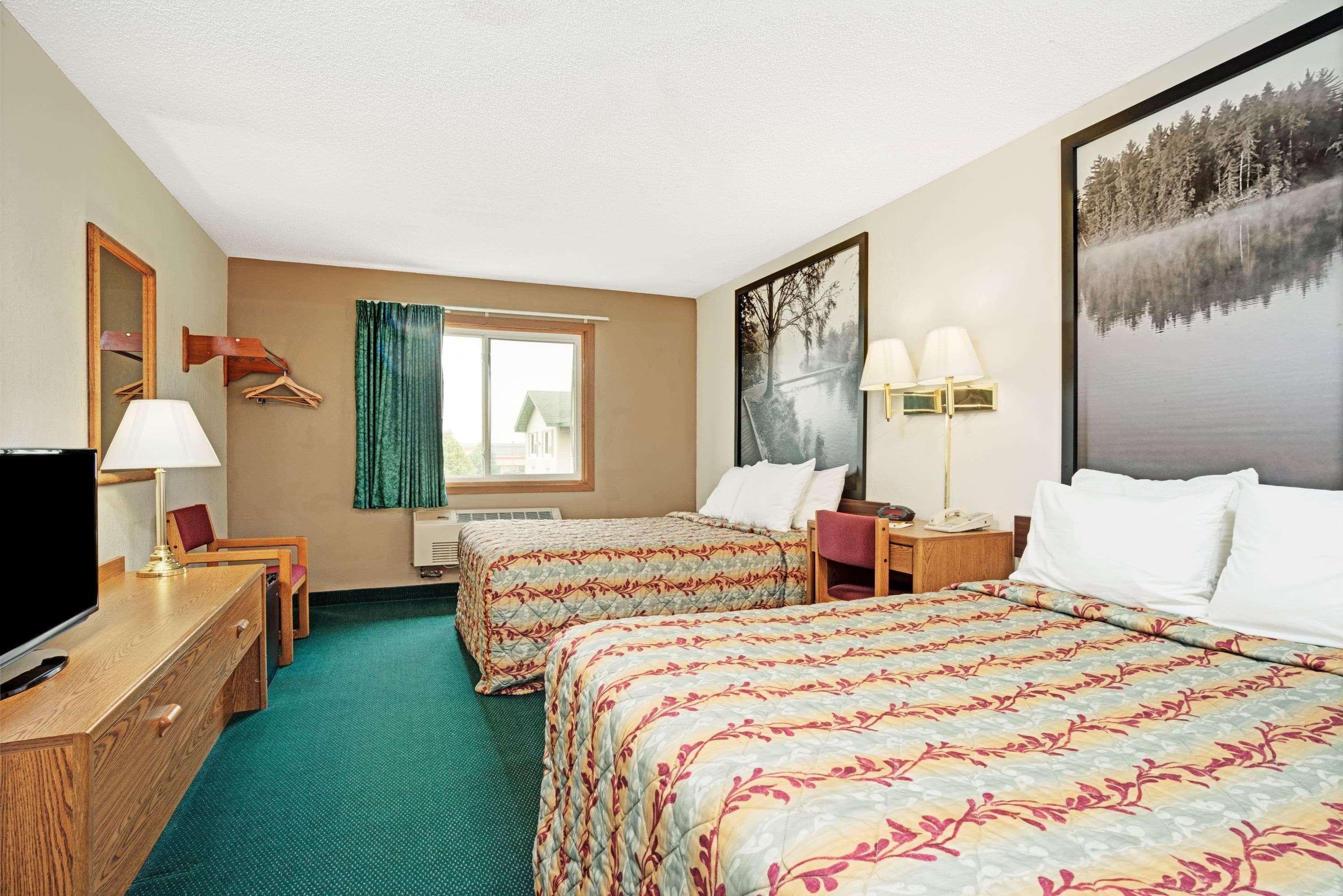Super 8 By Wyndham Rogers Minnesota Exterior photo